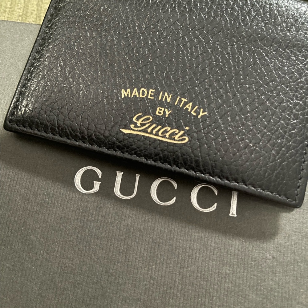 🚫SOLD🚫 Gucci Black Leather Card Holder/ Wallet Luxurious Pebbled Texture